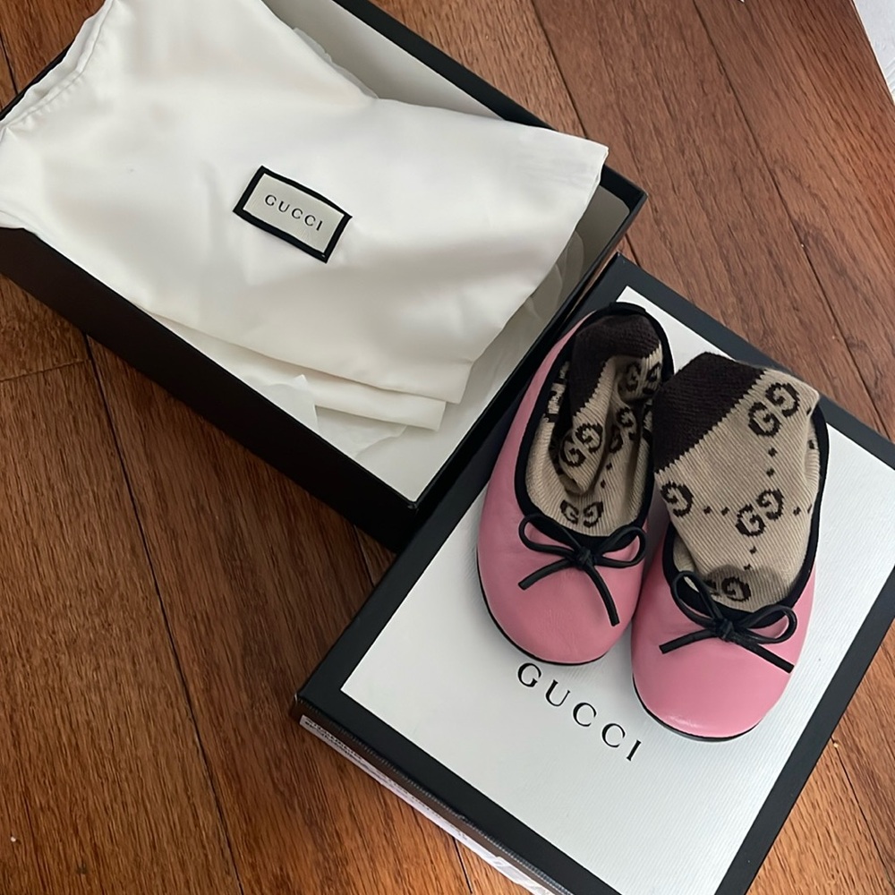 Authentic Gucci Bootie Fabric GG stockings Baby shoes NEVER WORN